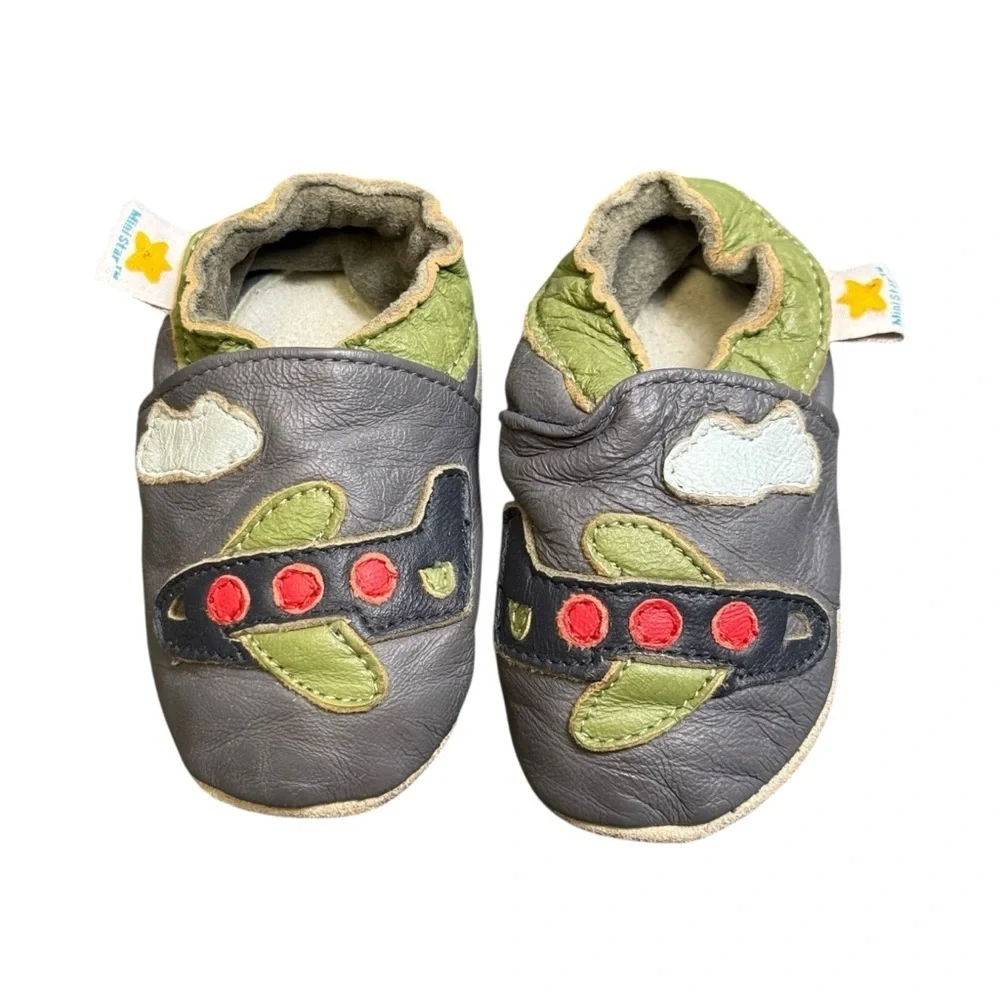 Baby Boy Girl Gray Green Leather Moccasin Shoes w/ Airplanes and Clouds 0-6 Mo
